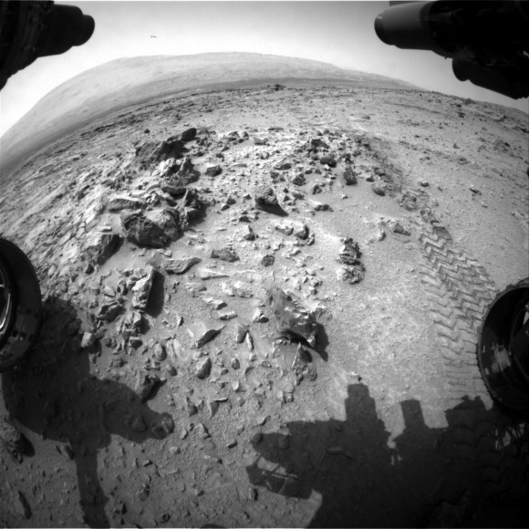 Fisheye view of Mount Sharp from the hazcam camera on July 6, 2013 (Sol 326). Credit: NASA/JPL-Caltech