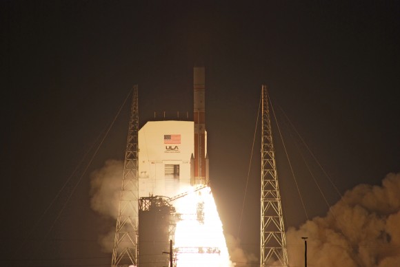 Clear of the launch utility tower, the Delta IV Medium+ and its WGS-6 payload begin the climb uphill. Credit: John O'Connor/nasatech.net