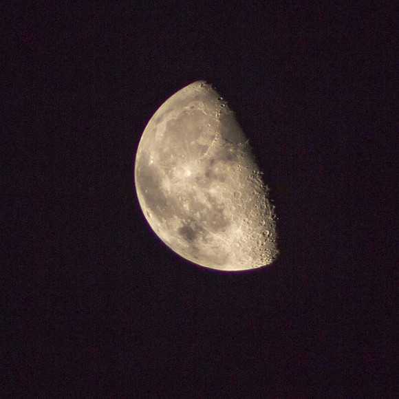 64% illuminated waning gibbous Moon on August 26, 2013. Credit and copyright: Themagster3 on Flickr.