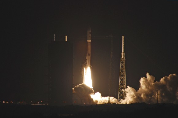 A United Launch Alliancee Atlas V rocet lifts off with the US Air Force’s third Advanced EHF satellite. Credit and copyright: John O’Connor/nasatech.net.