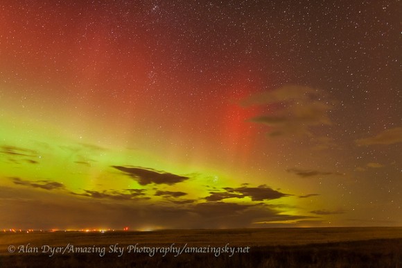 A red and green aurora, from southern Alberta, Canada on Oct 1, 2013. Credit and copyright: Alan Dyer/Amazing Sky Photography.