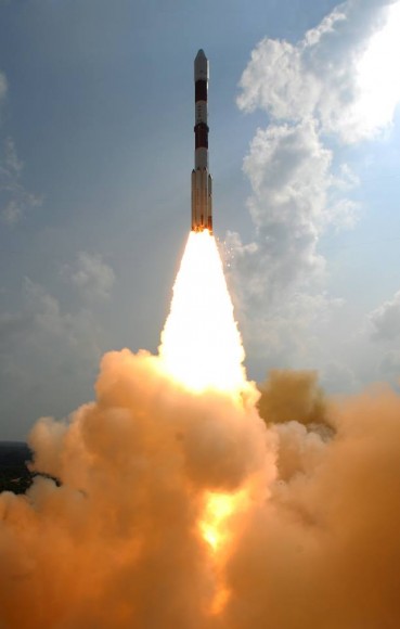 Celebrating MOM’s Victory over Gravitation ! There she goes taking our dreams into deeper space ! Launch of India’s Mars Orbiter Mission (MOM) on Nov. 5, 2013. Credit: ISRO