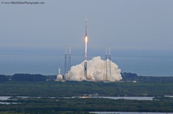 MAVEN launches atop Atlas V booster on Nov. 18, 2013 from NASA’s Kennedy Space Center, Florida. Credit: Mike Killian/mikekillianphotography.com