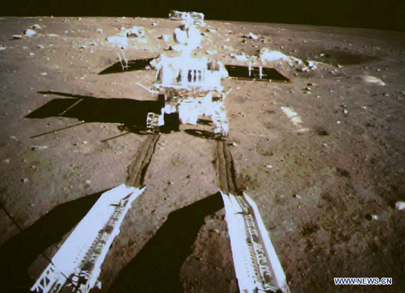 China's first lunar rover separates from Chang'e-3 moon lander early Dec. 15, 2013. Screenshot taken from the screen of the Beijing Aerospace Control Center in Beijing. Credit: Xinhua/post processing by Marco Di Lorenzo/Ken Kremer