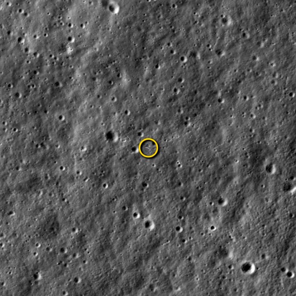 NASA’s LRO imaged NASA’s LADEE, about 5.6 miles (9 km) beneath it, at 8:11 p.m. EST on Jan. 14, 2014. (LROC NAC image M1144387511LR). Image width is 821 meters, or about 898 yards.) Credit: NASA/Goddard/Arizona State University
