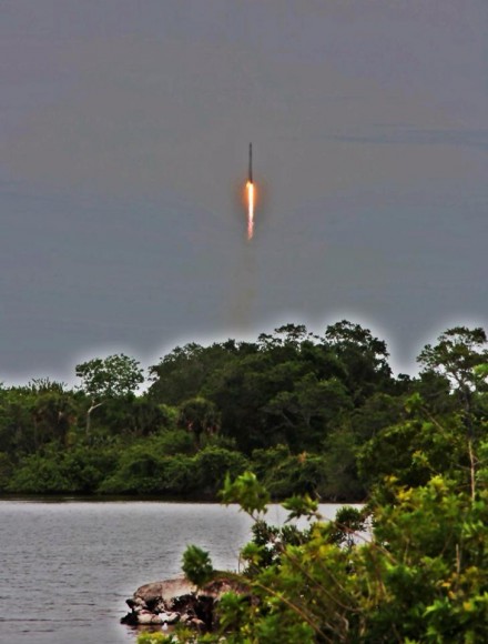 SpaceX Falcon 9 rocket clears the tree line on April 18, 2014 on science mission bound for the ISS from Cape Canaveral, Florida Credit: Nicole Solomon