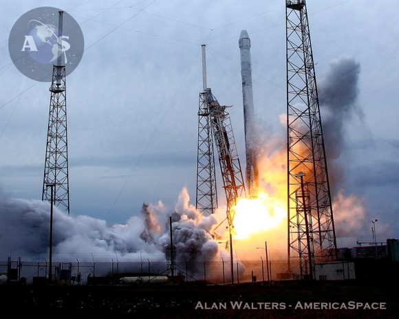 Blastoff of SpaceX Falcon 9 rocket from Cape Canaveral Air Force Station in Florida on April 18, 2014. Credit: Alan Walters/AmericaSpace