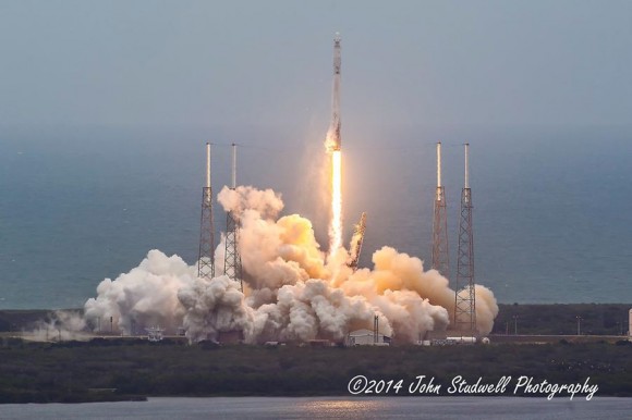 Blastoff of SpaceX Falcon 9 rocket from Cape Canaveral Air Force Station in Florida on April18, 2014. Credit: John Studwell