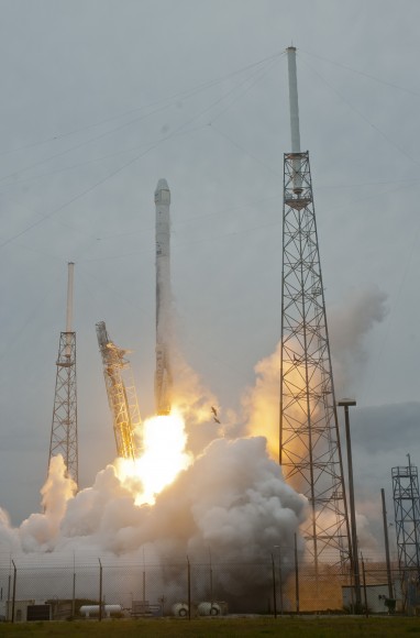 SpaceX Falcon 9 rocket and Dragon resupply ship launch from the Cape Canaveral Air Force Station in Florida on April 18, 2014. Credit: Jeff Seibert/Wired4Space