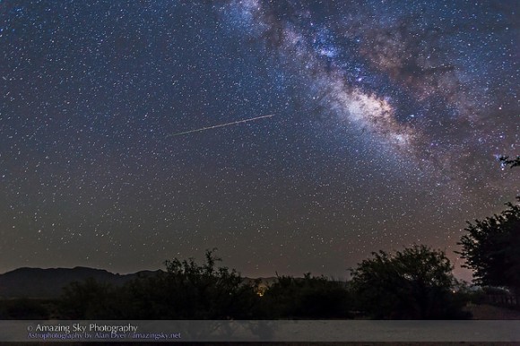 An Eta Aquarid meteor streaks out of Aquarius at left toward the Milky Way at right. Note the chnages in colour as the meteor travels from left to right and descends into our atmosphere, as seen from Arizona on the night of May 4/5, 2014. Credit and copyright: Alan Dyer/Amazing Sky Photography.