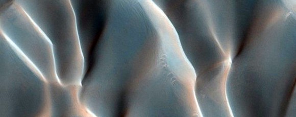 Shiny dunes on Mars taken by the HiRISE camera on the Mars Reconnaissance Orbiter. Credit: NASA/JPL/University of Arizona