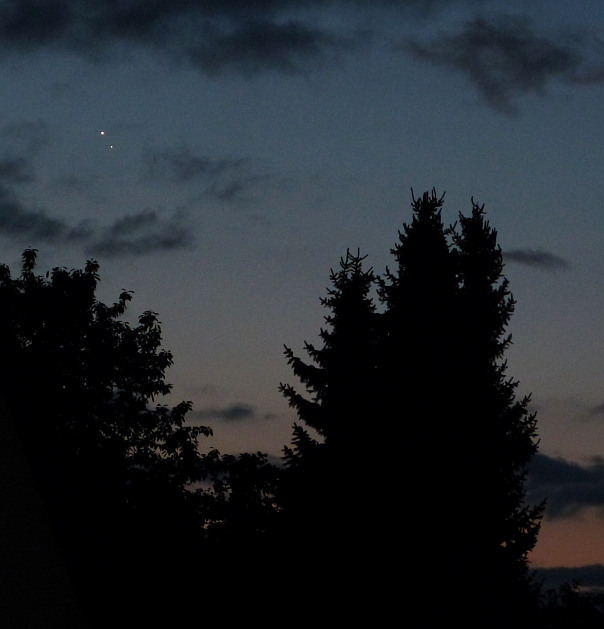 When Venus and Jupiter were almost touching in the sky! August 18, 2014 over Königswinter-Heisterbacherrott in Germany. Credit and copyright: Daniel Fischer.