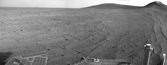 The crest of Endeavour Crater is at the horizon of this picture taken by the Opportunity rover from Mars on Sol 3,749 (Aug. 10, 2014). Credit: NASA/JPL-Caltech