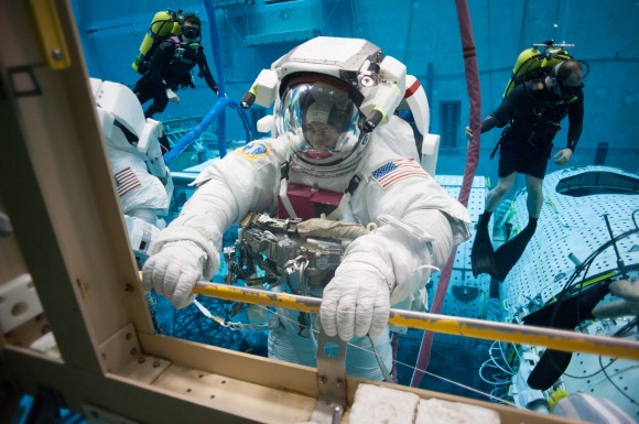 A diver tests out a spacesuit in NASA's Neutral Buoyancy Laboratory in Houston in December 2014. Credit: Zugzwang5 (imgur)