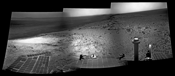 Memory-Addled Mars Rover Climbs High Above The Red Planet's Plain