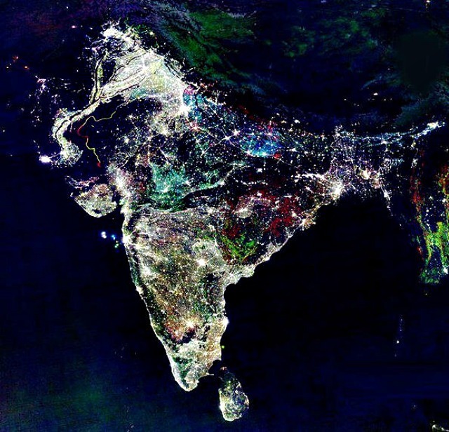 fake-real-piture-photo-of-india-on-diwali-night-from-space